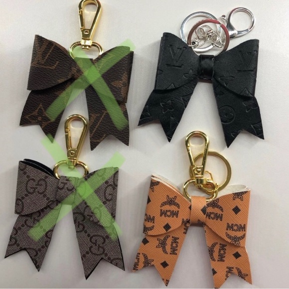 Handmade Accessories - 💜 RESTOCKED** Double Sided Bow Keychains